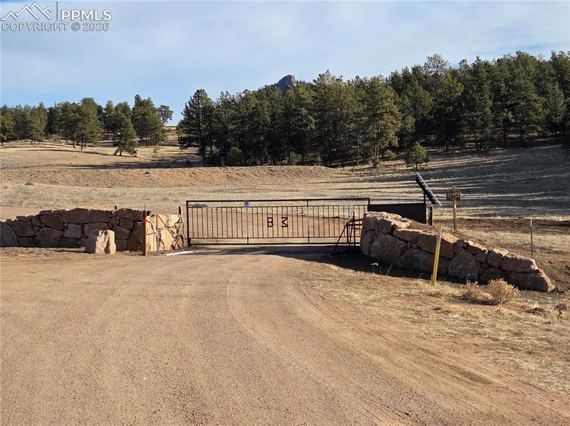 409 Wind Dancer Cir, Florissant, CO 80816