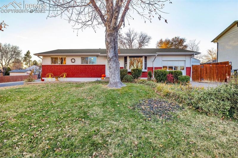 41 Macalester Rd, Pueblo, CO 81001
