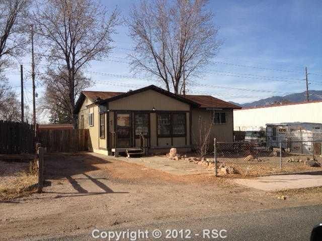 41 Sunflower Rd, Colorado Springs, CO 80907