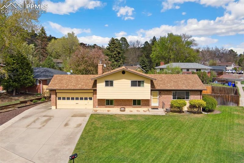 4101 Crocus Ln, Colorado Springs, CO 80918