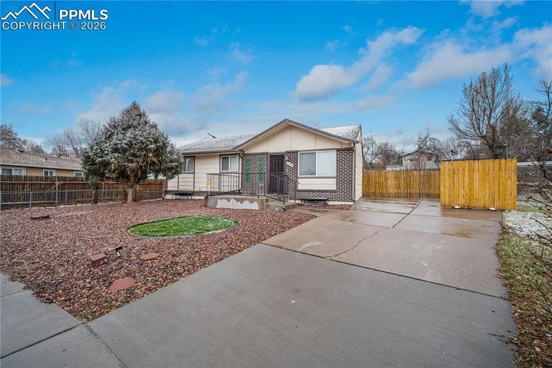 4103 Shelley Ave, Colorado Springs, CO 80910