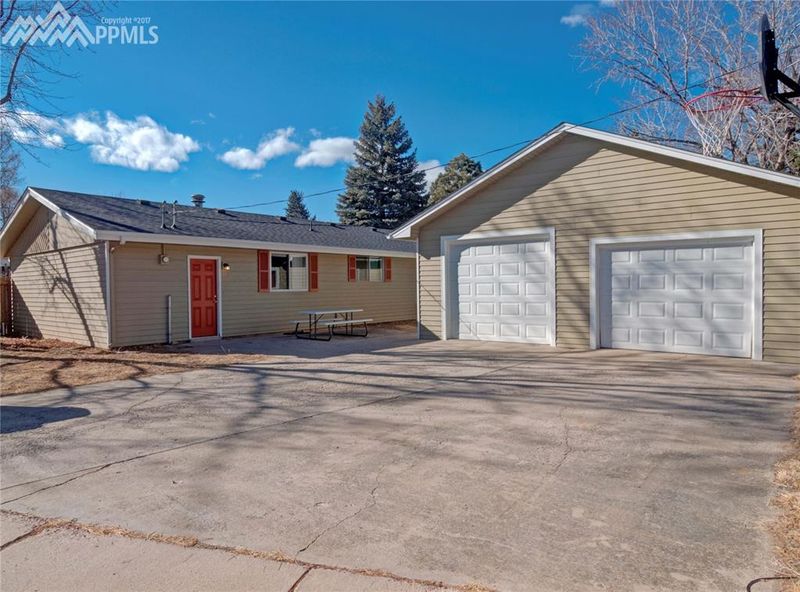 4106 Maxwell Rd, Colorado Springs, CO 80909