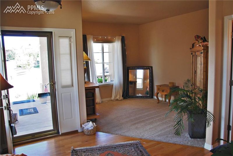 411 Venison Creek Dr, Monument, CO 80132