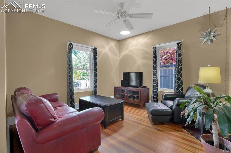 411 N Walnut St, Colorado Springs, CO 80905