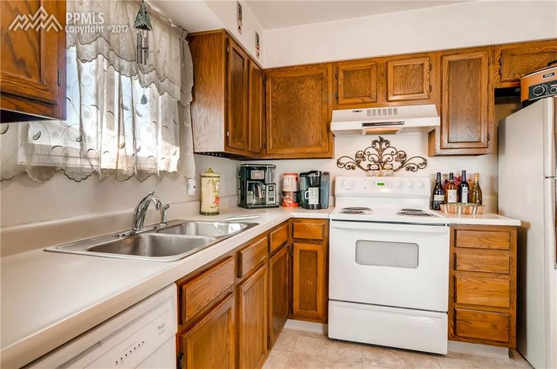 4110 Cantrell Dr, Colorado Springs, CO 80911