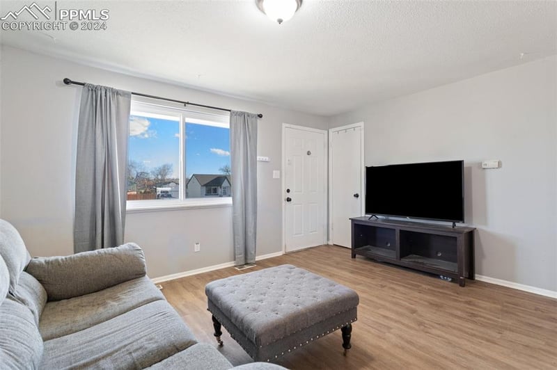 4114 Tennyson Ave, Colorado Springs, CO 80910