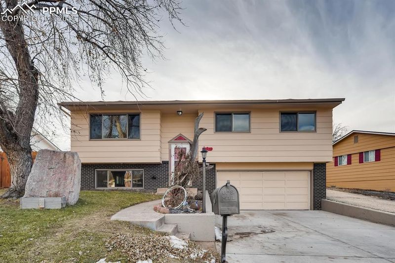 4115 Bent Dr, Colorado Springs, CO 80909