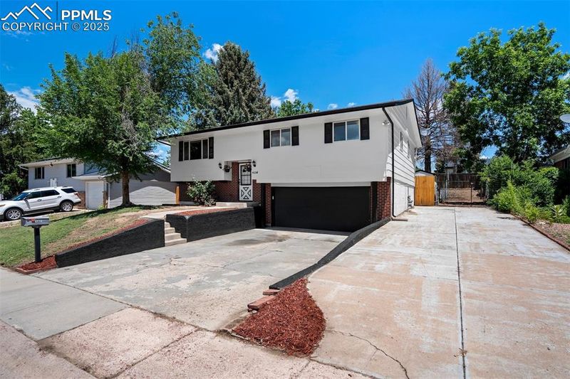 4116 Fitzpatrick Dr, Colorado Springs, CO 80909