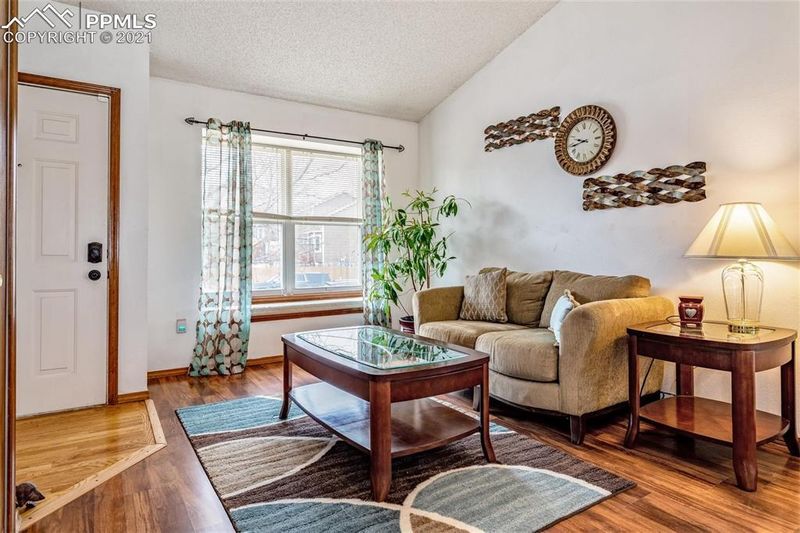 4120 Bobcat Ct, Colorado Springs, CO 80918
