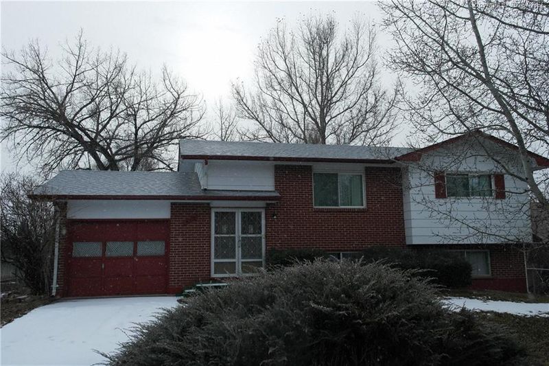 413 Squire St, Colorado Springs, CO 80911