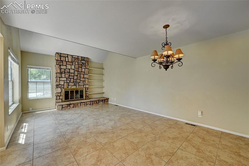 414 Cobblestone Dr, Colorado Springs, CO 80906