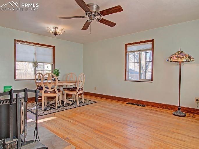 414 Mesa Rd, Colorado Springs, CO 80905