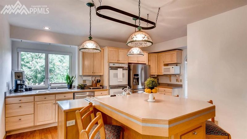4140 Regency Dr, Colorado Springs, CO 80906