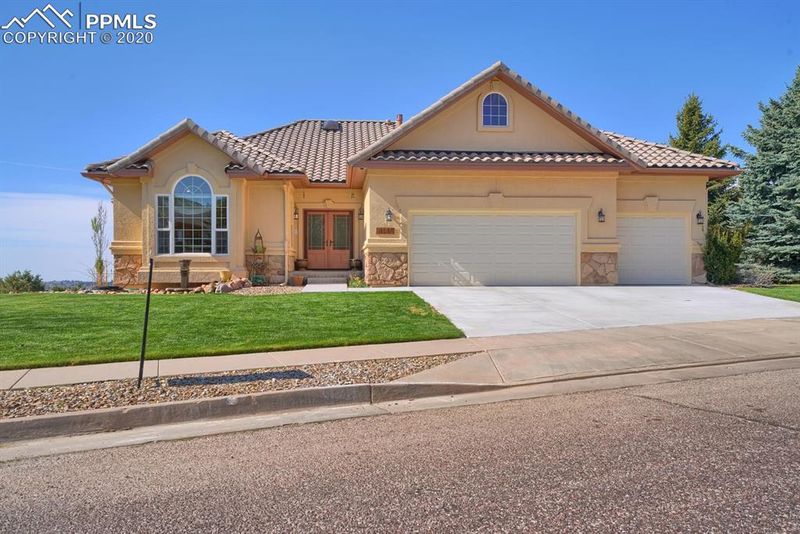 4145 Saddle Rock Rd, Colorado Springs, CO 80918