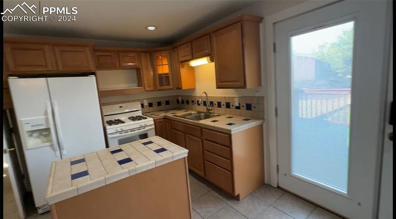 415 Jefferson St, Pueblo, CO 81004