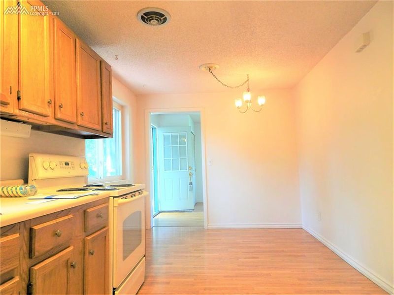 415 W Polk St, Colorado Springs, CO 80907