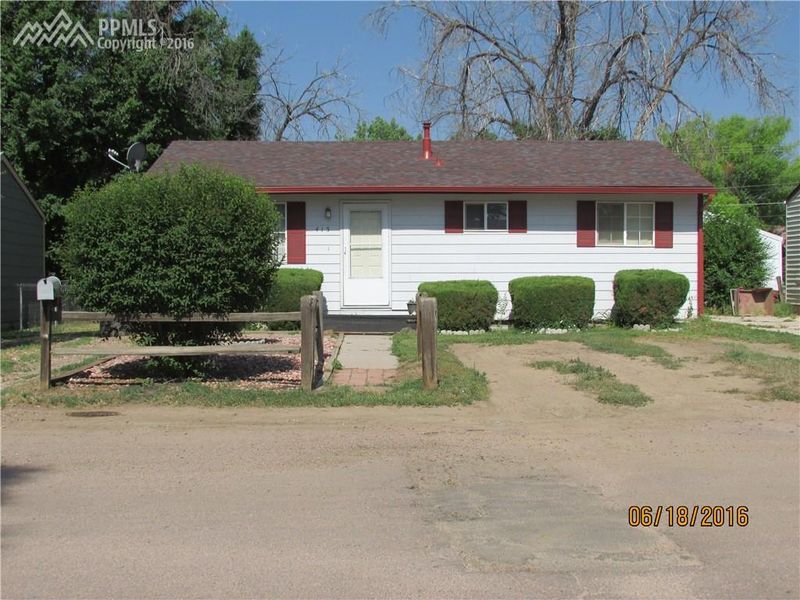 415 N Walnut St, Fountain, CO 80817