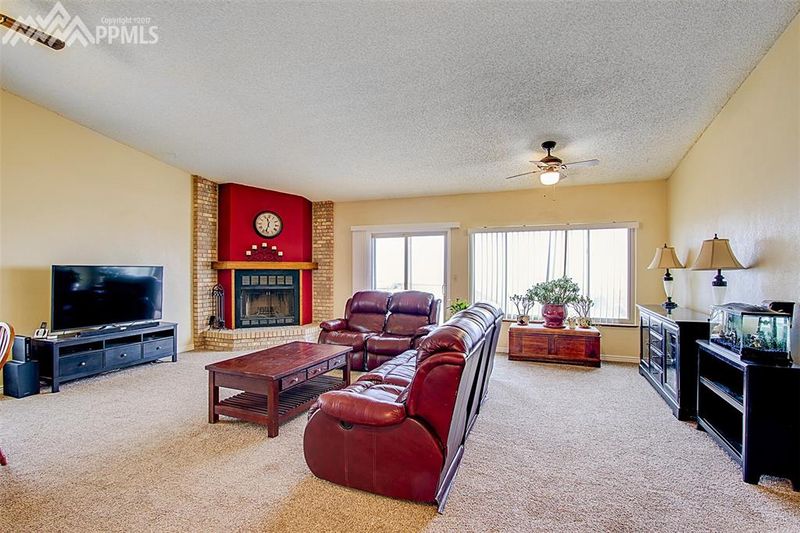 4155 Scotch Pine Dr, Colorado Springs, CO 80920