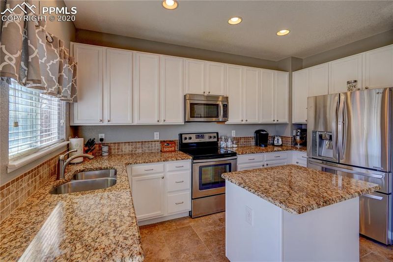 4165 Fellsland Dr, Colorado Springs, CO 80922