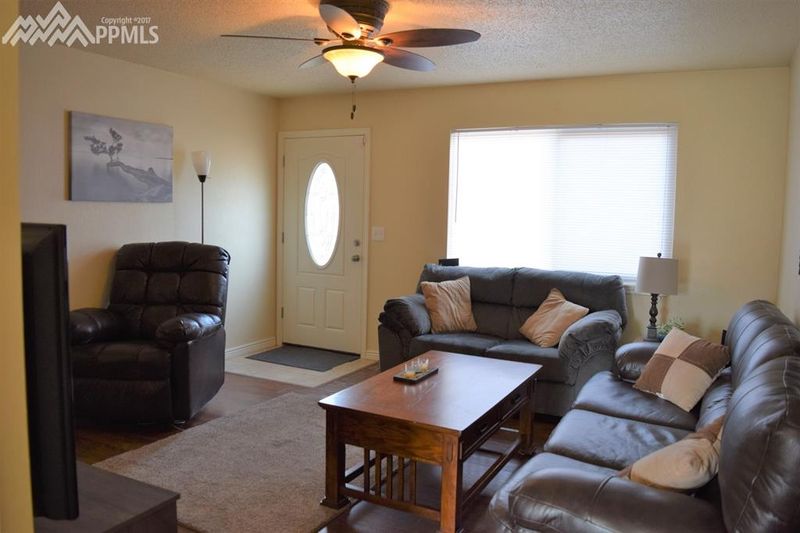 4165 Shining Way, Colorado Springs, CO 80916
