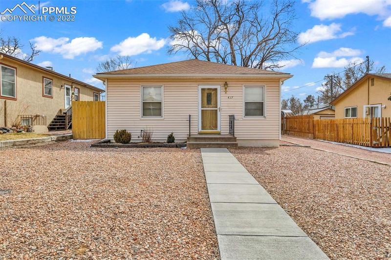 417 N 17th St, Colorado Springs, CO 80904