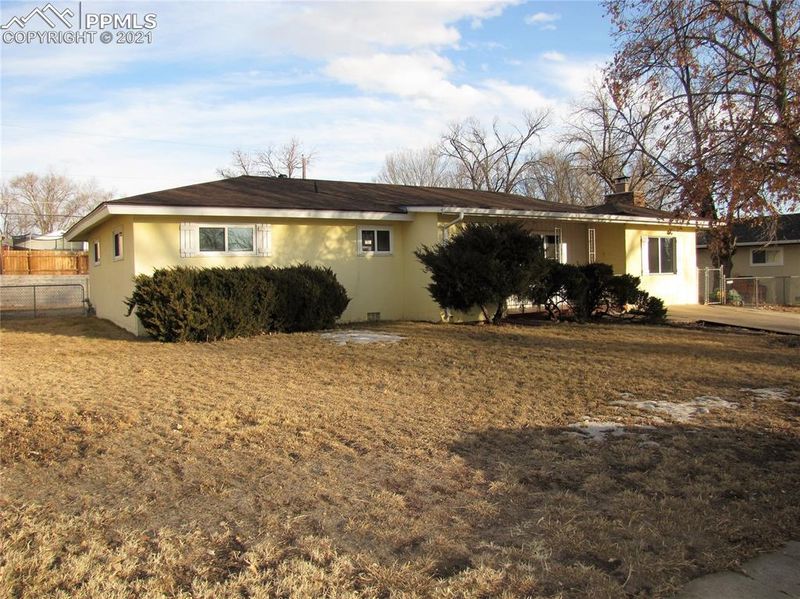 417 Cypress Dr, Colorado Springs, CO 80911