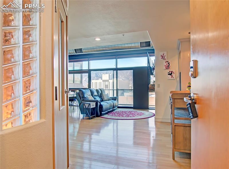 417 Kiowa St #1204, Colorado Springs, CO 80903