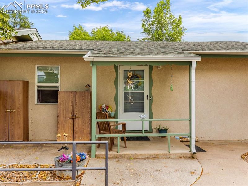 417 Park Dr, Pueblo, CO 81005