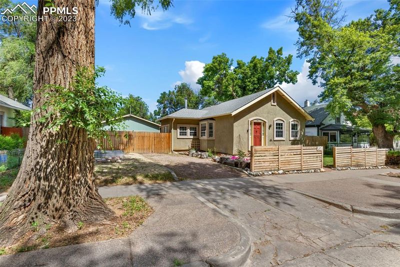 417 N Walnut St, Colorado Springs, CO 80905