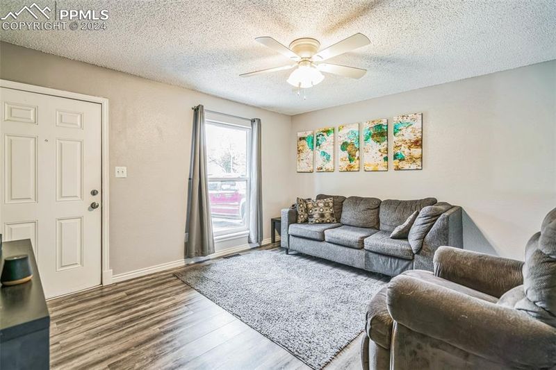 4175 Thoreau Dr, Colorado Springs, CO 80916