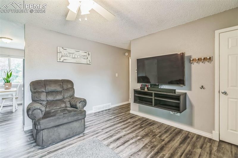 4175 Thoreau Dr, Colorado Springs, CO 80916