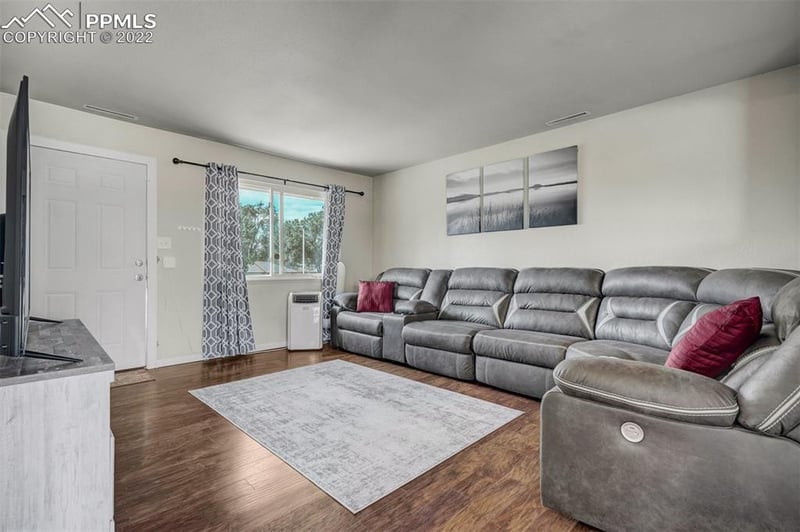 4184 Deerfield Hills Rd, Colorado Springs, CO 80916