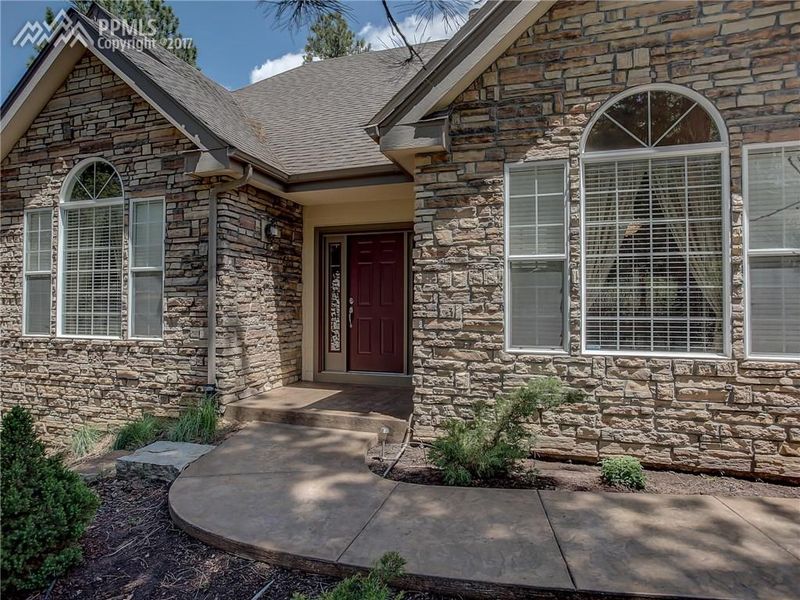 4185 Cheyenne Dr, Larkspur, CO 80118