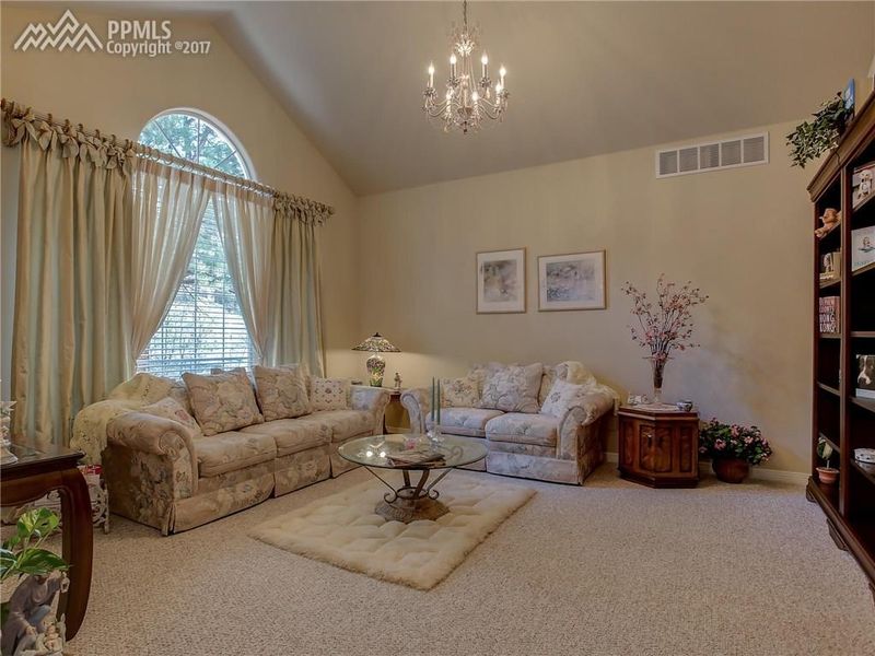 4185 Cheyenne Dr, Larkspur, CO 80118