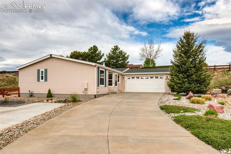 4198 Gray Fox Hts, Colorado Springs, CO 80922