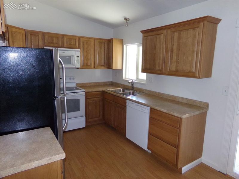 4202 Dawnlite Dr, Colorado Springs, CO 80916