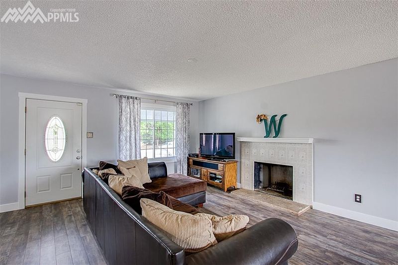 4202 Kincannon Rd, Colorado Springs, CO 80916