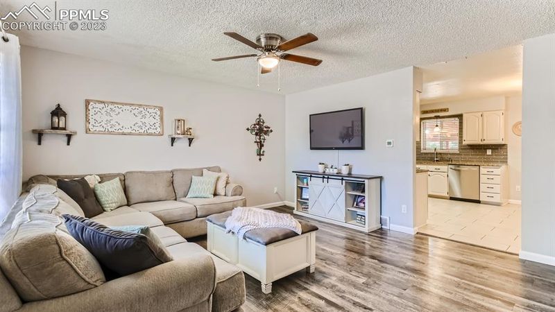 4205 Thoreau Dr, Colorado Springs, CO 80916