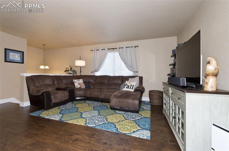 4207 Leyden Ln, Colorado Springs, CO 80907