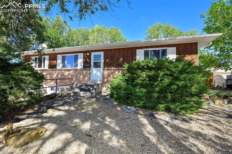 4214 Maxwell Rd, Colorado Springs, CO 80909