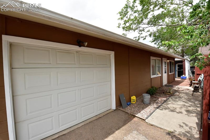 4216 Deerfield Hills Rd, Colorado Springs, CO 80916