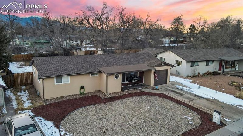 422 Aspen Dr, Colorado Springs, CO 80911