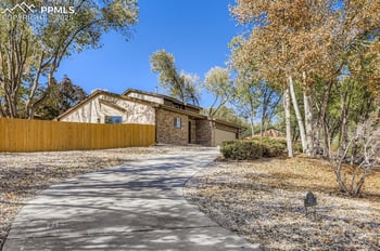 422 Chelton Rd, Colorado Springs, CO 80916