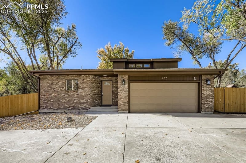 422 S Chelton Rd, Colorado Springs, CO 80916