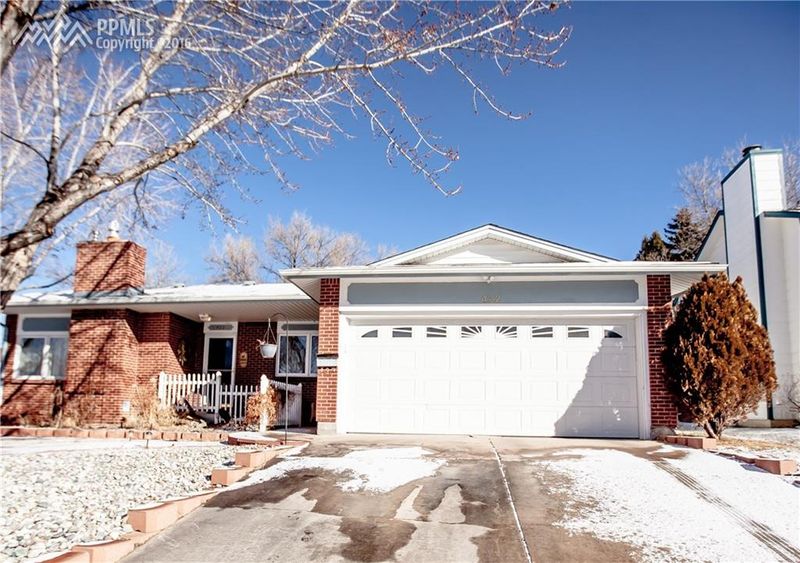 422 Cragmor Rd, Colorado Springs, CO 80907