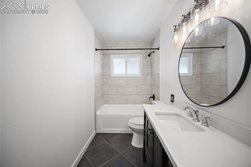 422 Hackberry Dr, Colorado Springs, CO 80911