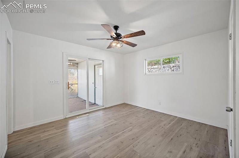 422 Hackberry Dr, Colorado Springs, CO 80911