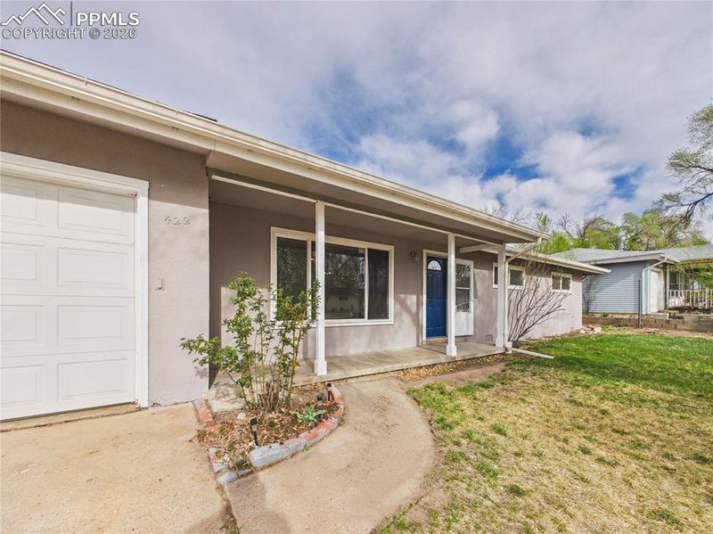 422 Hackberry Dr, Colorado Springs, CO 80911