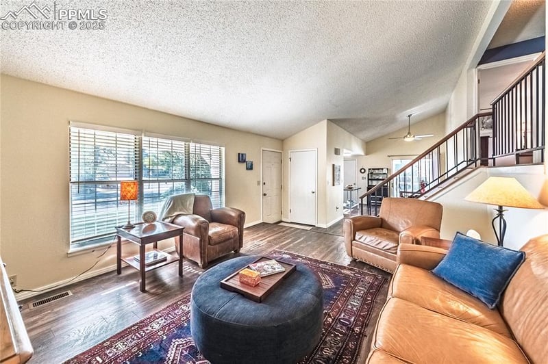 422 Saddlemountain Rd, Colorado Springs, CO 80919