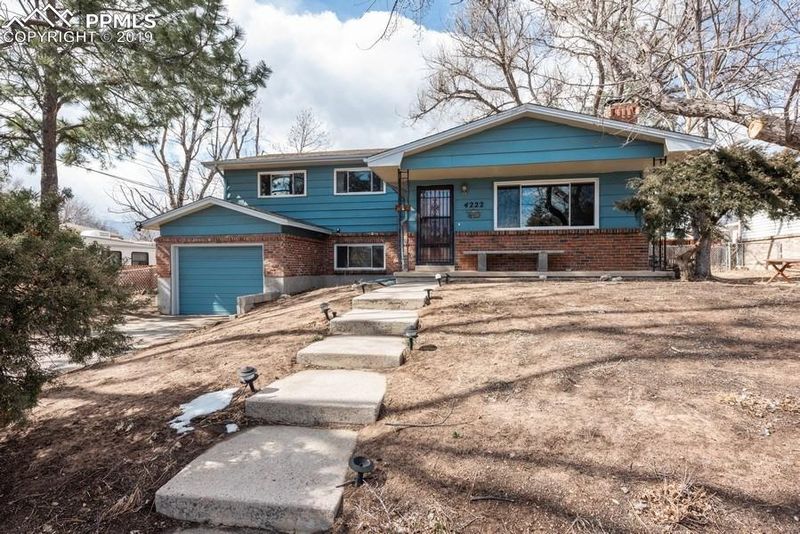 4222 N Chestnut St, Colorado Springs, CO 80907